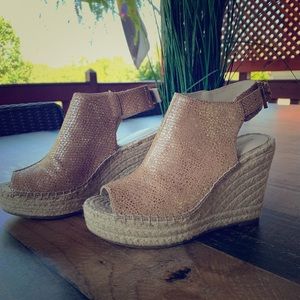 Kenneth Cole Espadrilles
